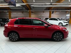 VW Golf VIII|SHZ|LHZ|LED|AHK|Massage|Kamera|Navi