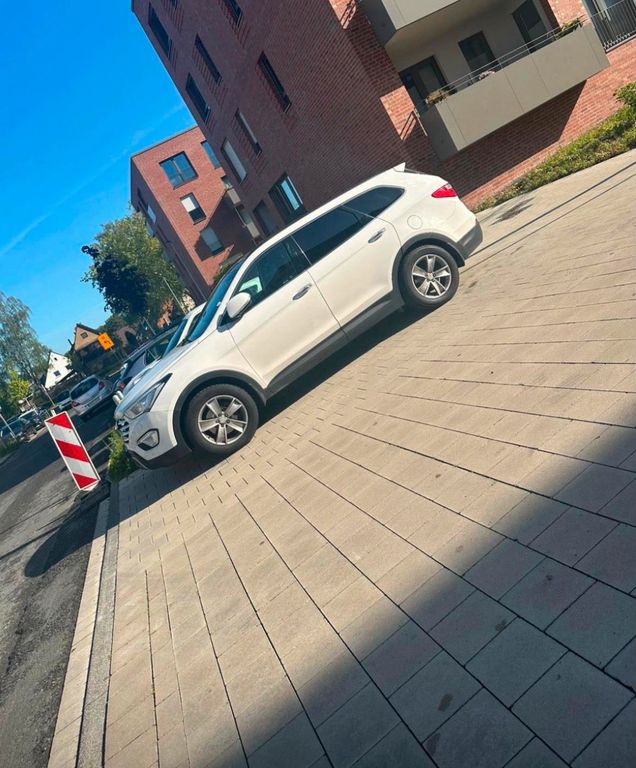 Image of Hyundai SANTA FE