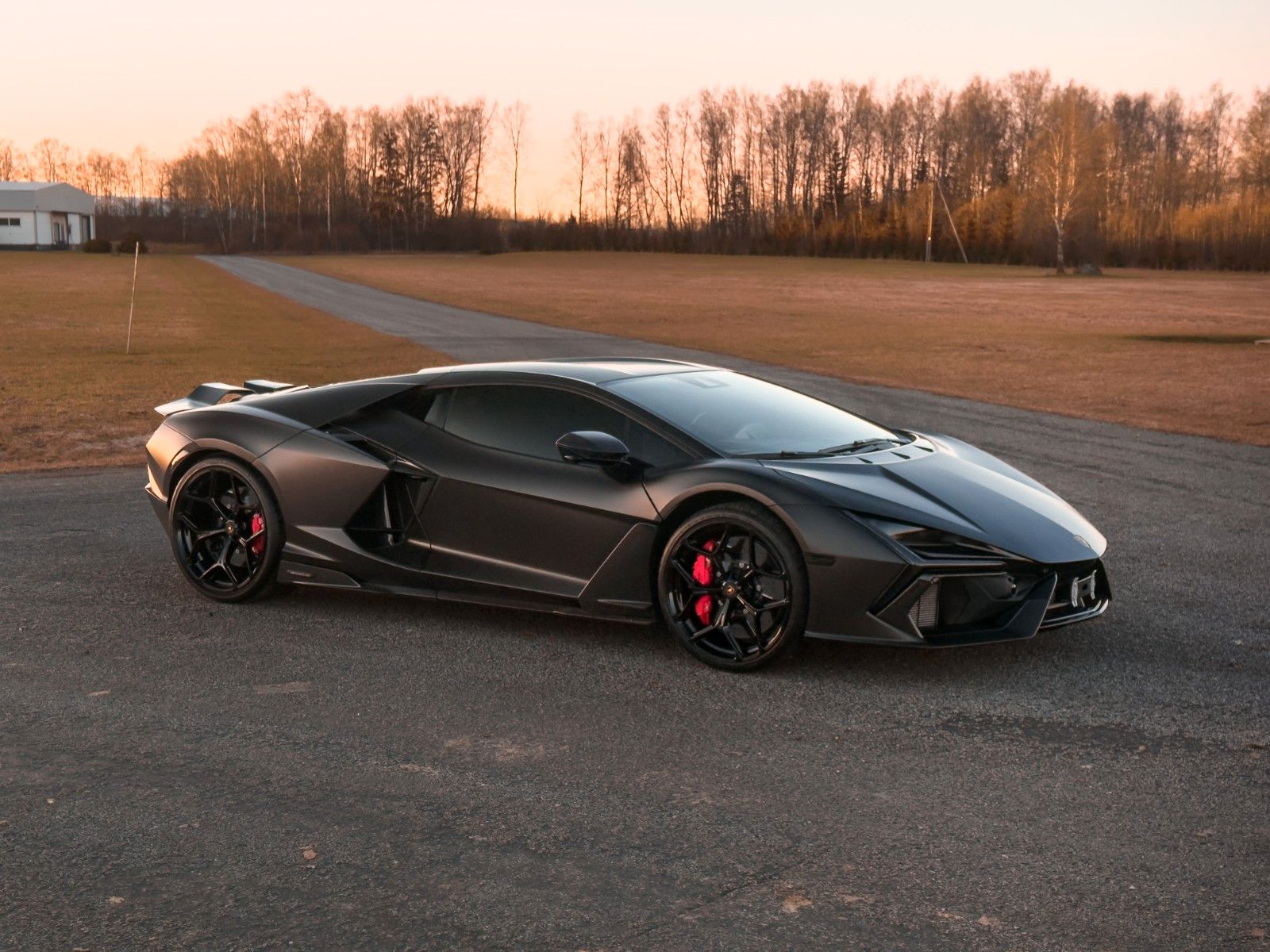LAMBORGHINI Revuelto