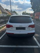 Audi Q7 3.0 TDI (DPF) quattro tiptronic - - Audi Q7 mit Diesel-Antrieb: 3.0