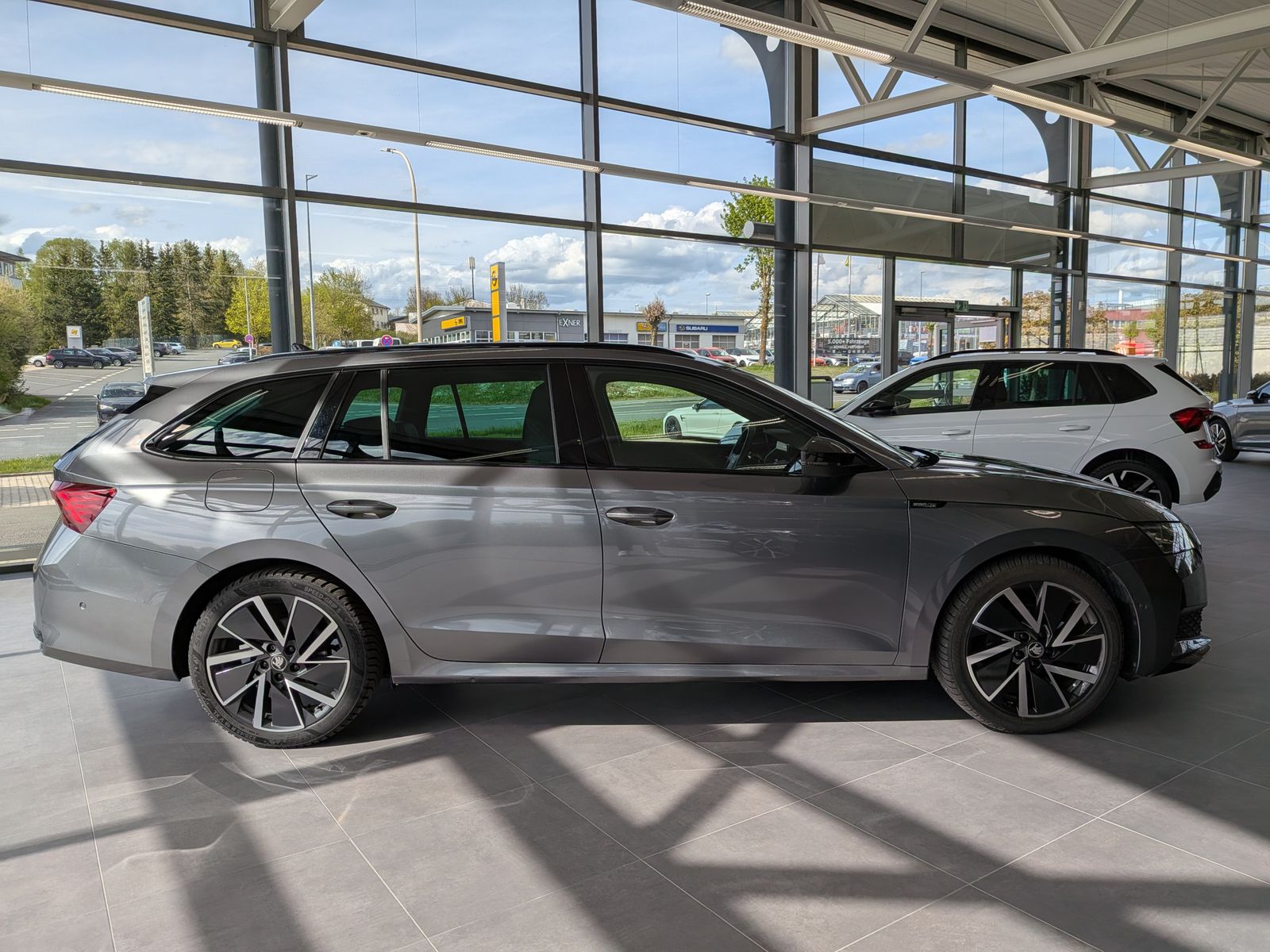 Fahrzeugabbildung SKODA Octavia 2.0 TDI Sportline Matrix Canton Pano ACC