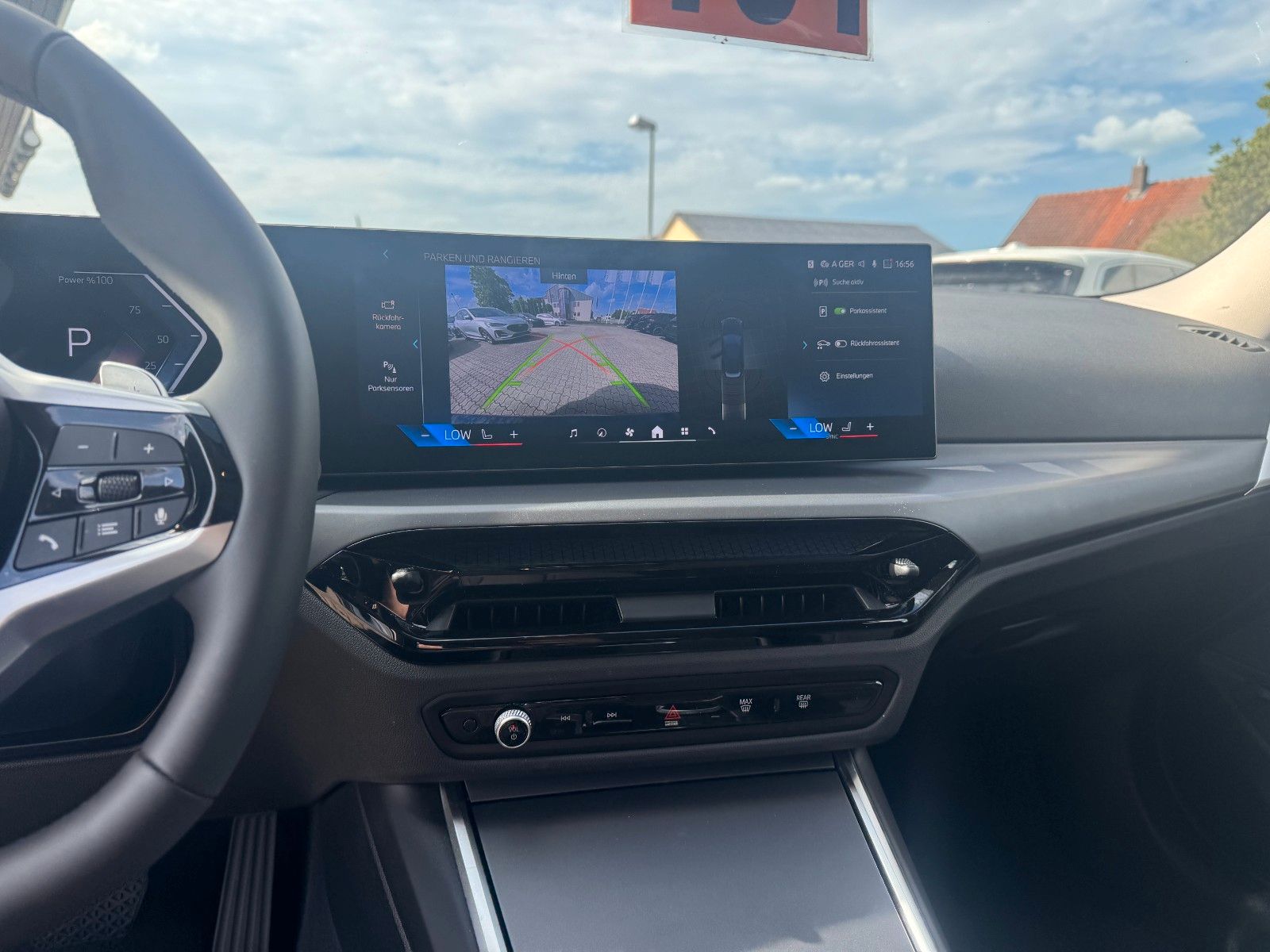 BMW 318i Touring KAMREA NAVI DAB KLIMAAUTOMATIK foto 16