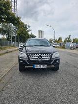 Mercedes-Benz ML 350 4MATIC  - Mercedes-Benz ML 350 Gebrauchtwagen in Hamburg