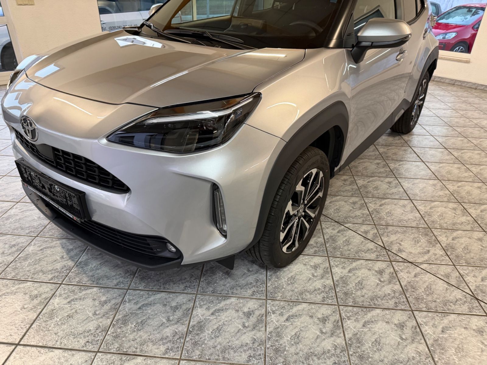 Toyota Yaris Cross 1,5-l-VVT-iE/Navi/AHZV/Sitzheizung