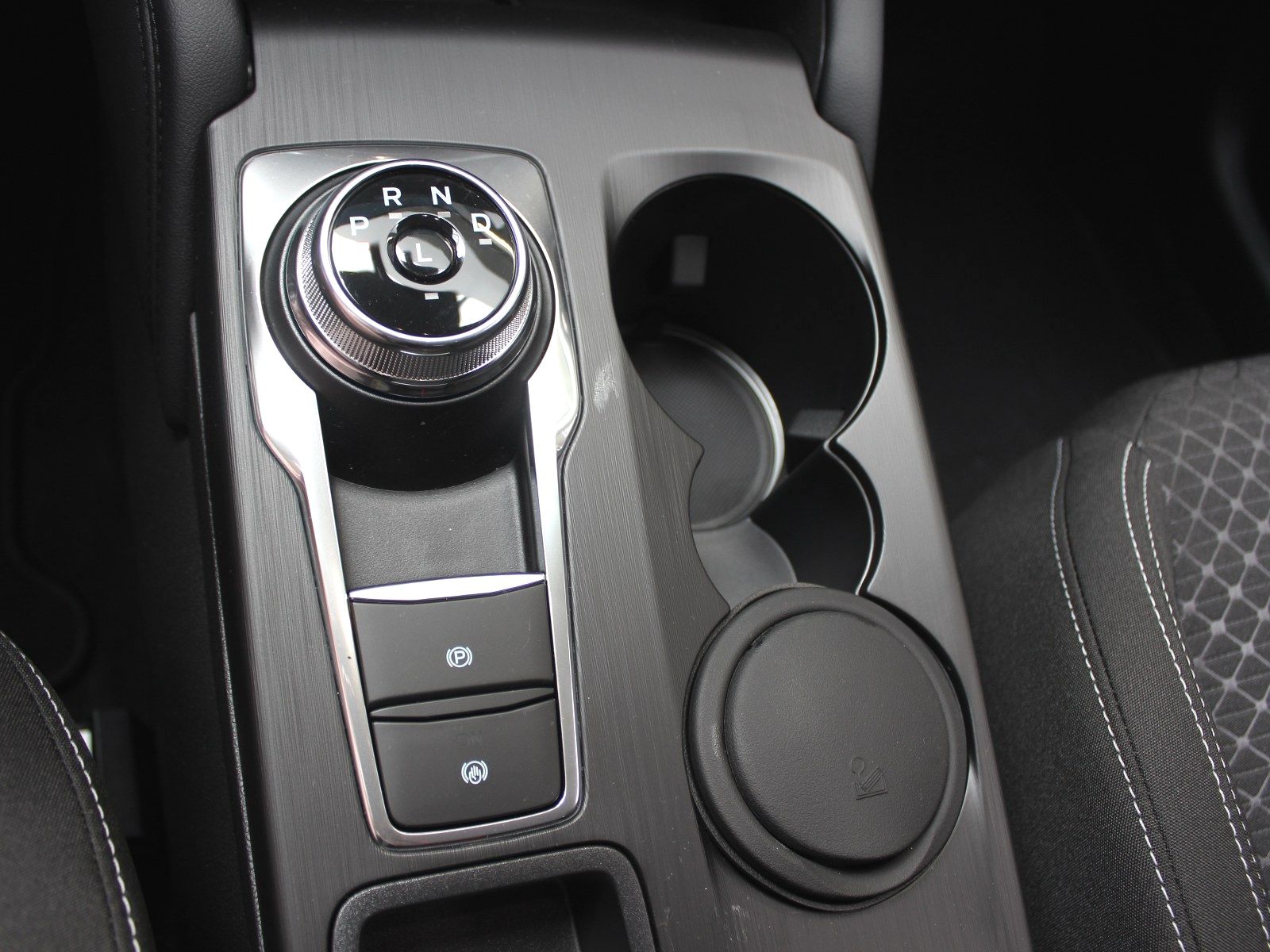 Fahrzeugabbildung Ford Kuga Plug-In Hybrid Titanium