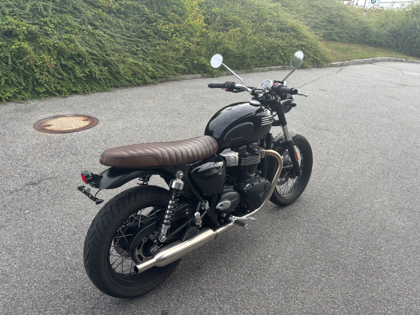 Fahrzeugabbildung Triumph Bonneville T 100 aus erster Hand
