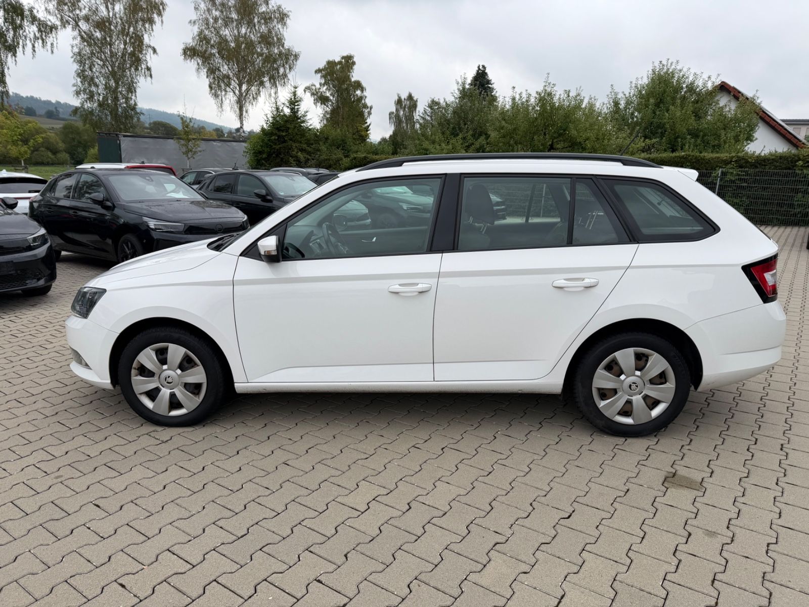 Fahrzeugabbildung SKODA Fabia Combi|Navi|Klima|AppleCarPay