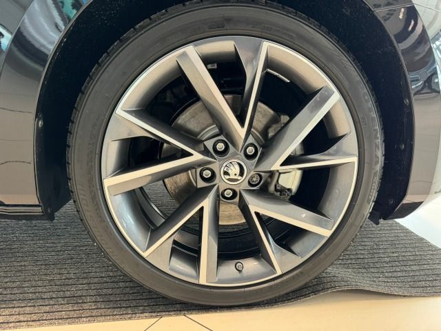 Fahrzeugabbildung SKODA Superb Combi SportLine 2.0TSI 190PS DSG*StHz*AHK