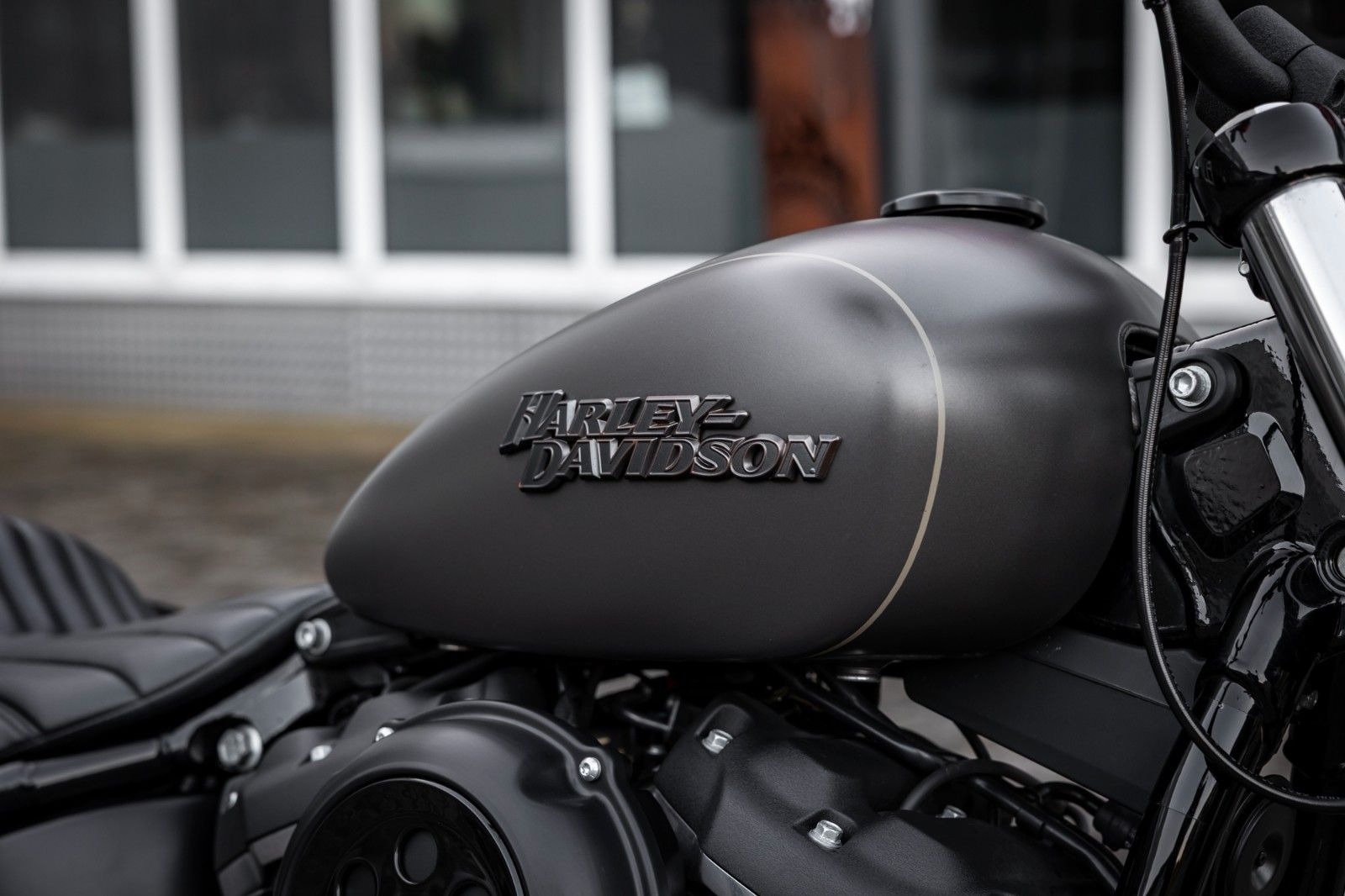 Fahrzeugabbildung Harley-Davidson FXBB STREET Bob Softail - JEKILL&HYDE