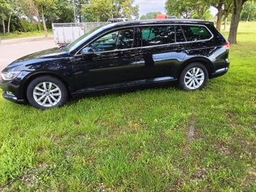 Volkswagen Passat Variant - 4