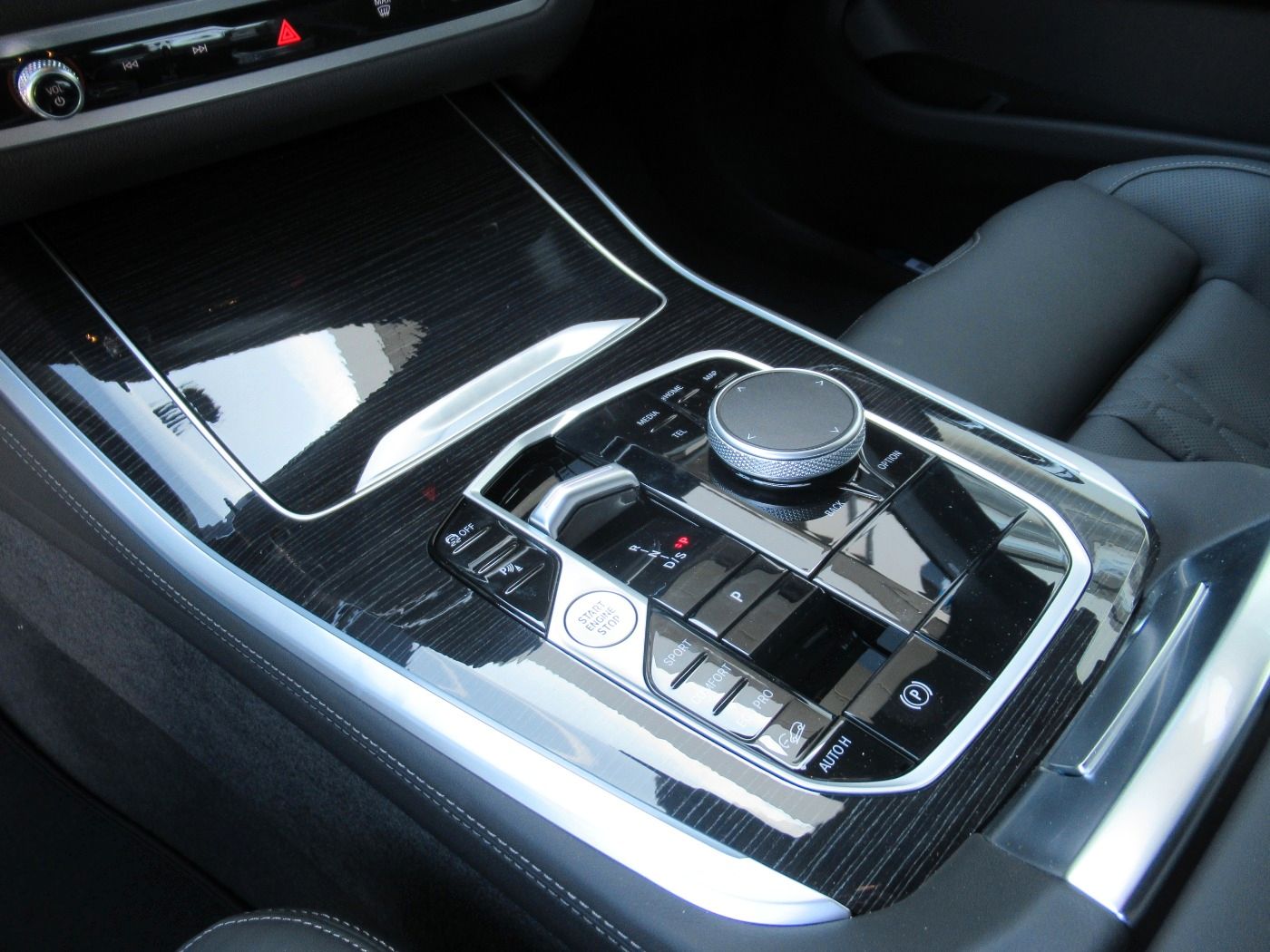 Fahrzeugabbildung BMW X5 xDrive30d M-Sport-Pro MERINO/AHK/GSD/ACC/360