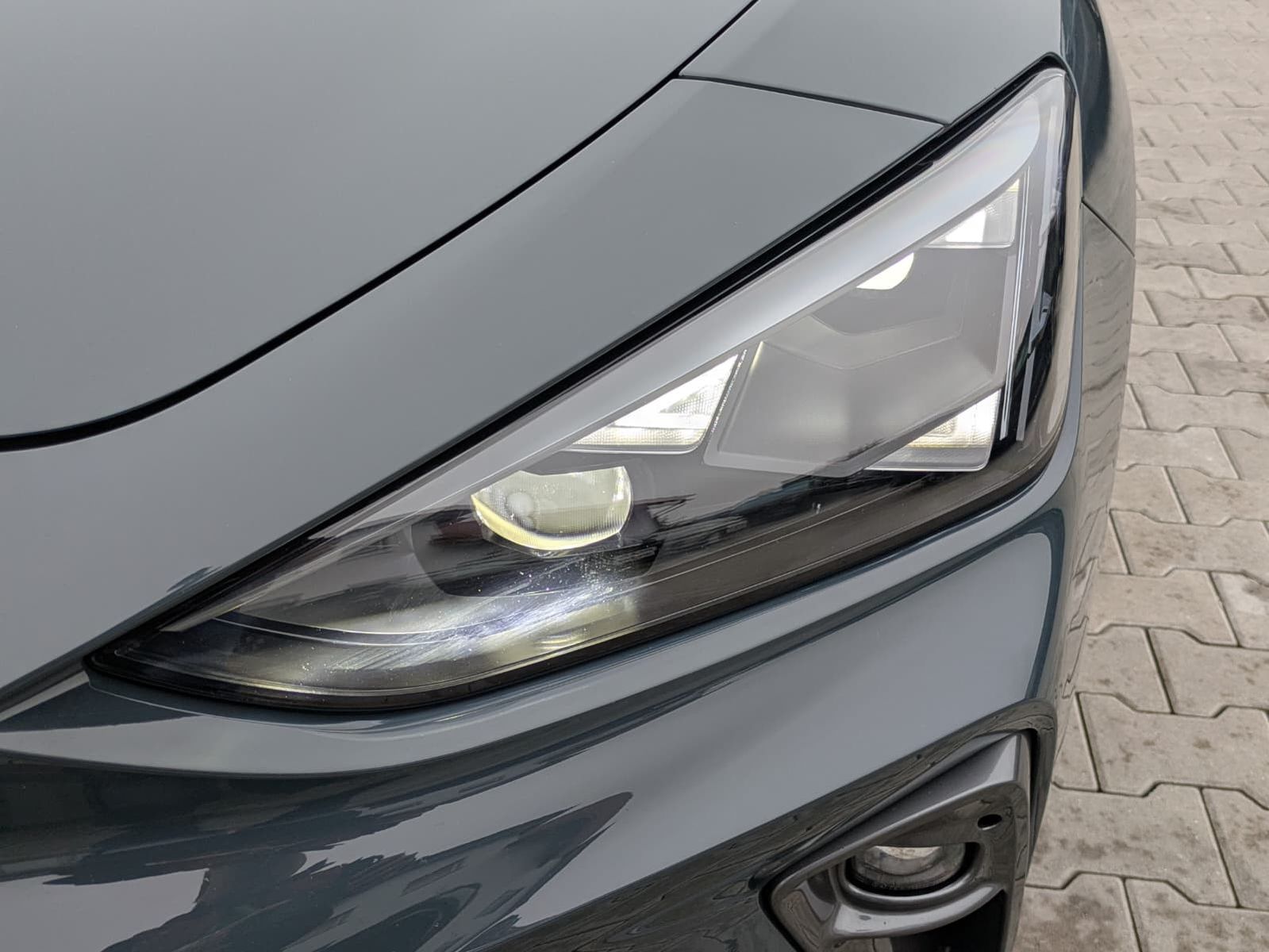 Fahrzeugabbildung CUPRA Leon 1.5 eTSI EDGE MATRIX*ACC*KAM*18"5JGARANTIE