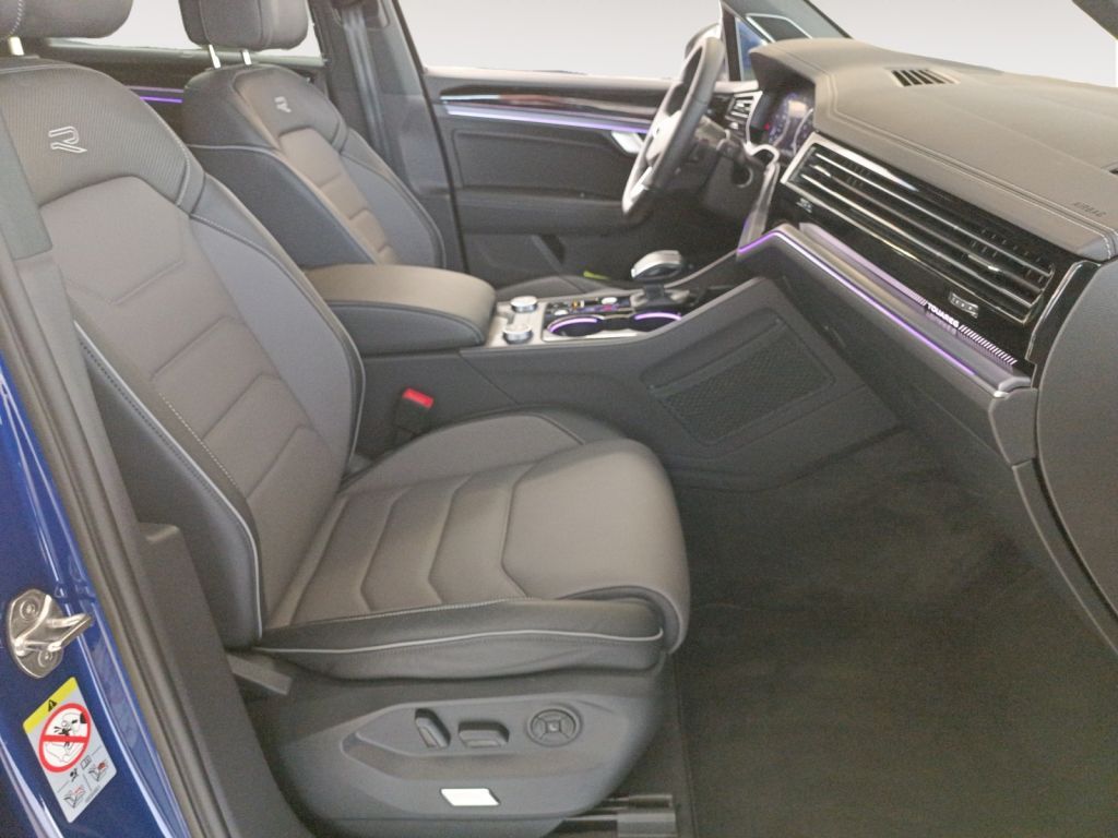 Fahrzeugabbildung Volkswagen Touareg R-Line Dynaudio Head Up Facelift Voll