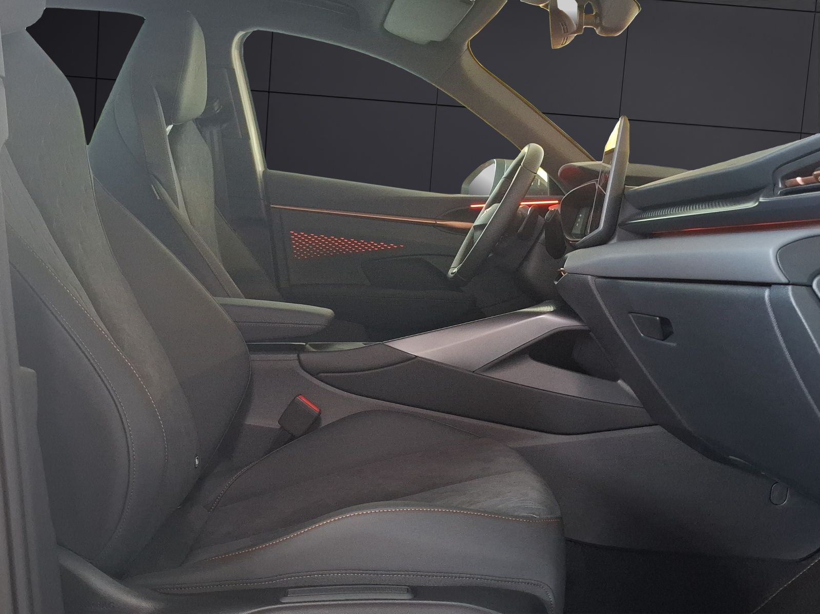 Fahrzeugabbildung SEAT Terramar eTSI Matrix Navi HUD ACC RFK SHZ 19"