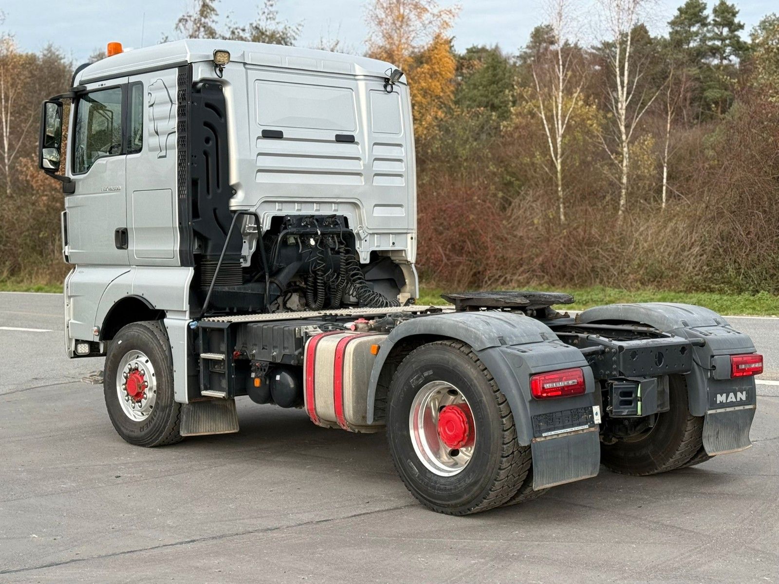 Fahrzeugabbildung MAN TGX 18.500 4x4H BLS mit 2 Kreis Hydraulik