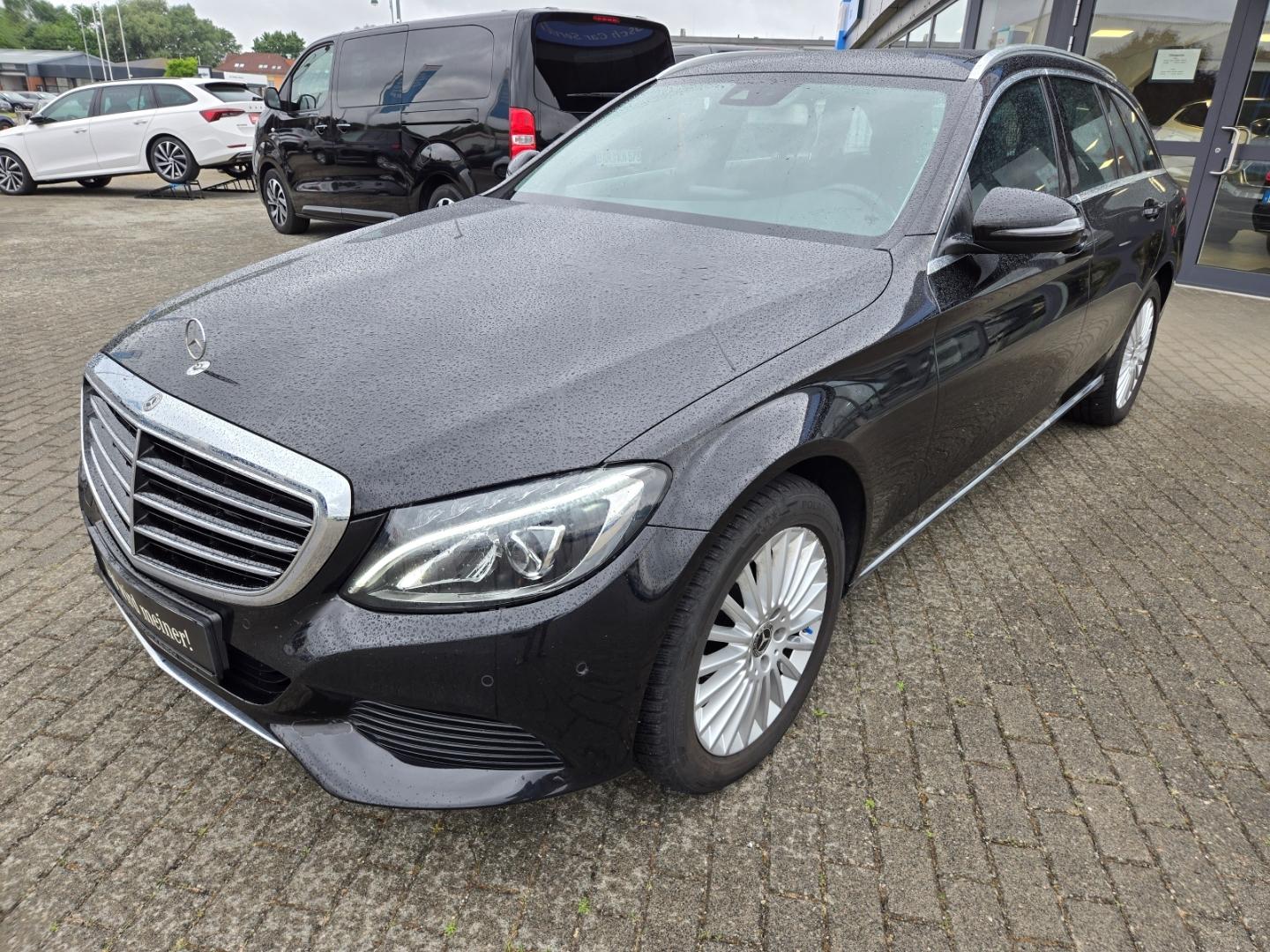Mercedes-Benz C 180 T-Modell Exclusive LED+PanoSD+Totw.