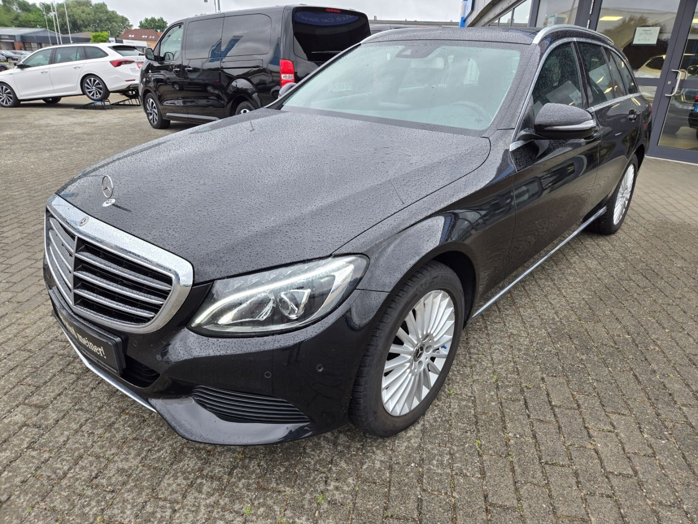 MERCEDES-BENZ C 180 T-Modell Exclusive LED+PanoSD+Totw.SHZG