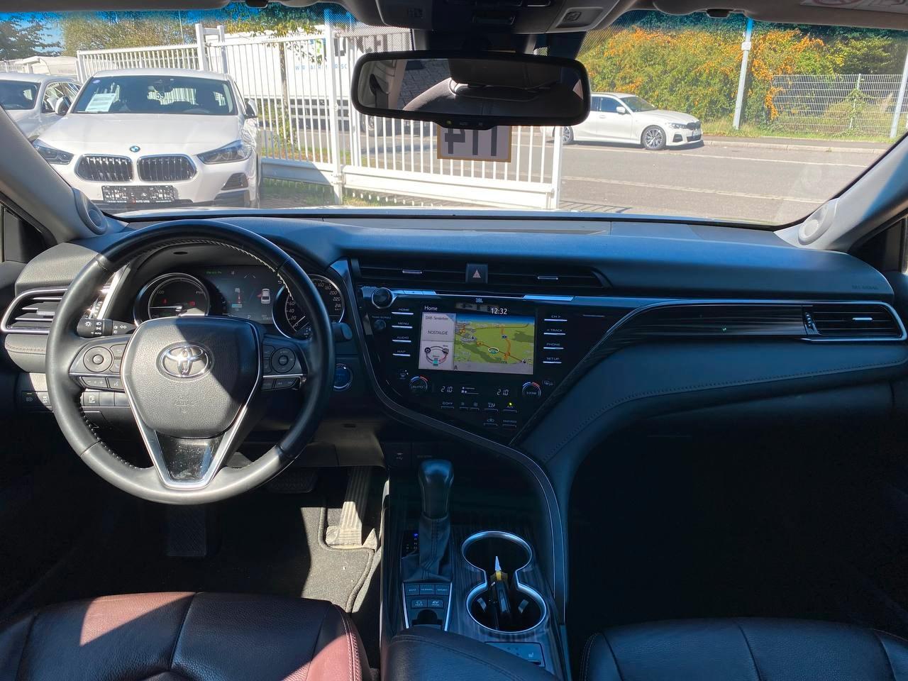 Toyota Camry Hybrid Executive Scheckheft 1.Hand
