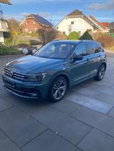 Volkswagen Tiguan 2.0 TDI R-Line, Sthz, ACC, Pano,AHK, IQ
