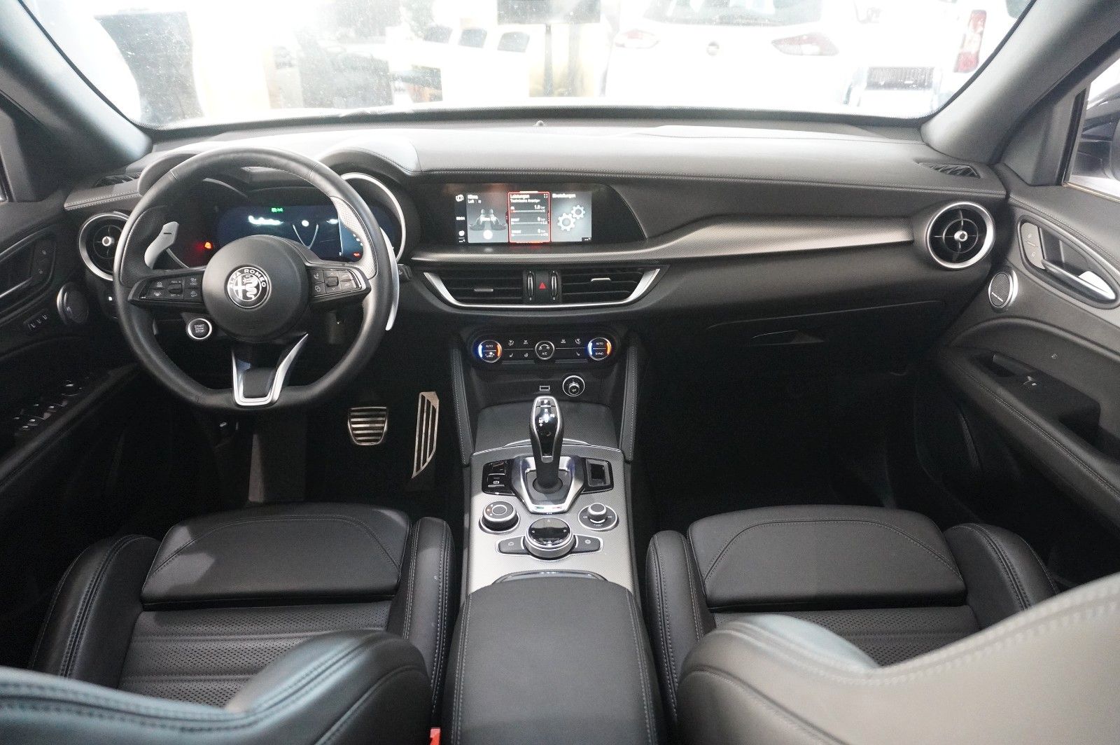 Fahrzeugabbildung Alfa Romeo Stelvio 2.2D VELOCE Q4 NAVI/LED/KAMERA/MATRIX/SH