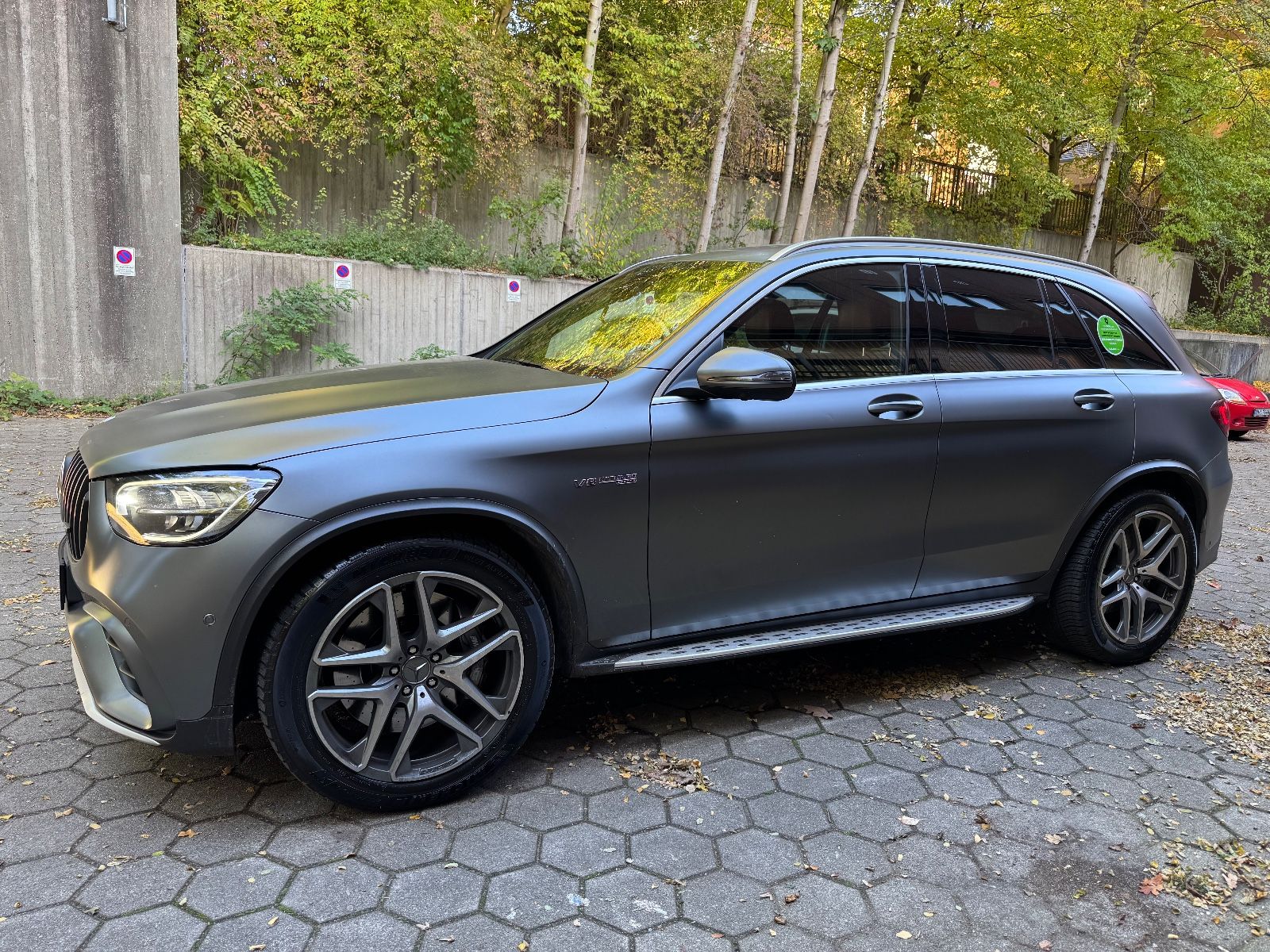 Fahrzeugabbildung Mercedes-Benz GLC 63 AMG 4Matic*BURMESTER*HEADUP*MEMO*LED*TEMP