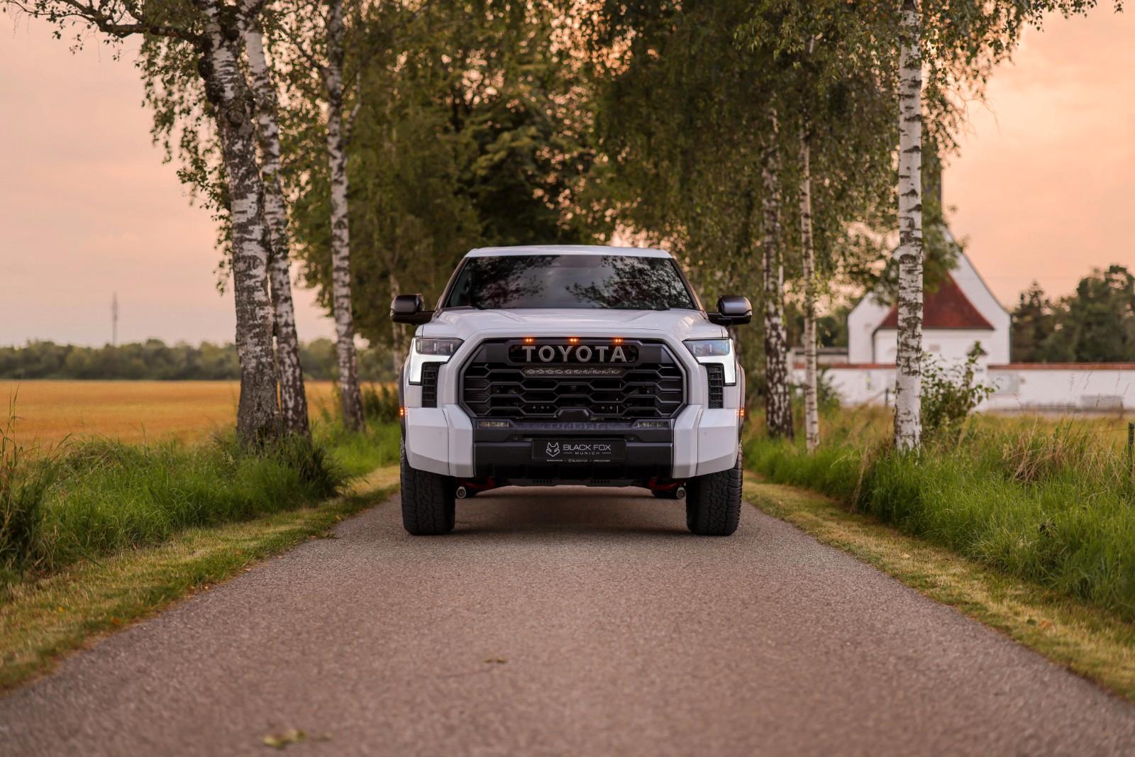 Toyota Tundra Crew Max | TRD Pro
