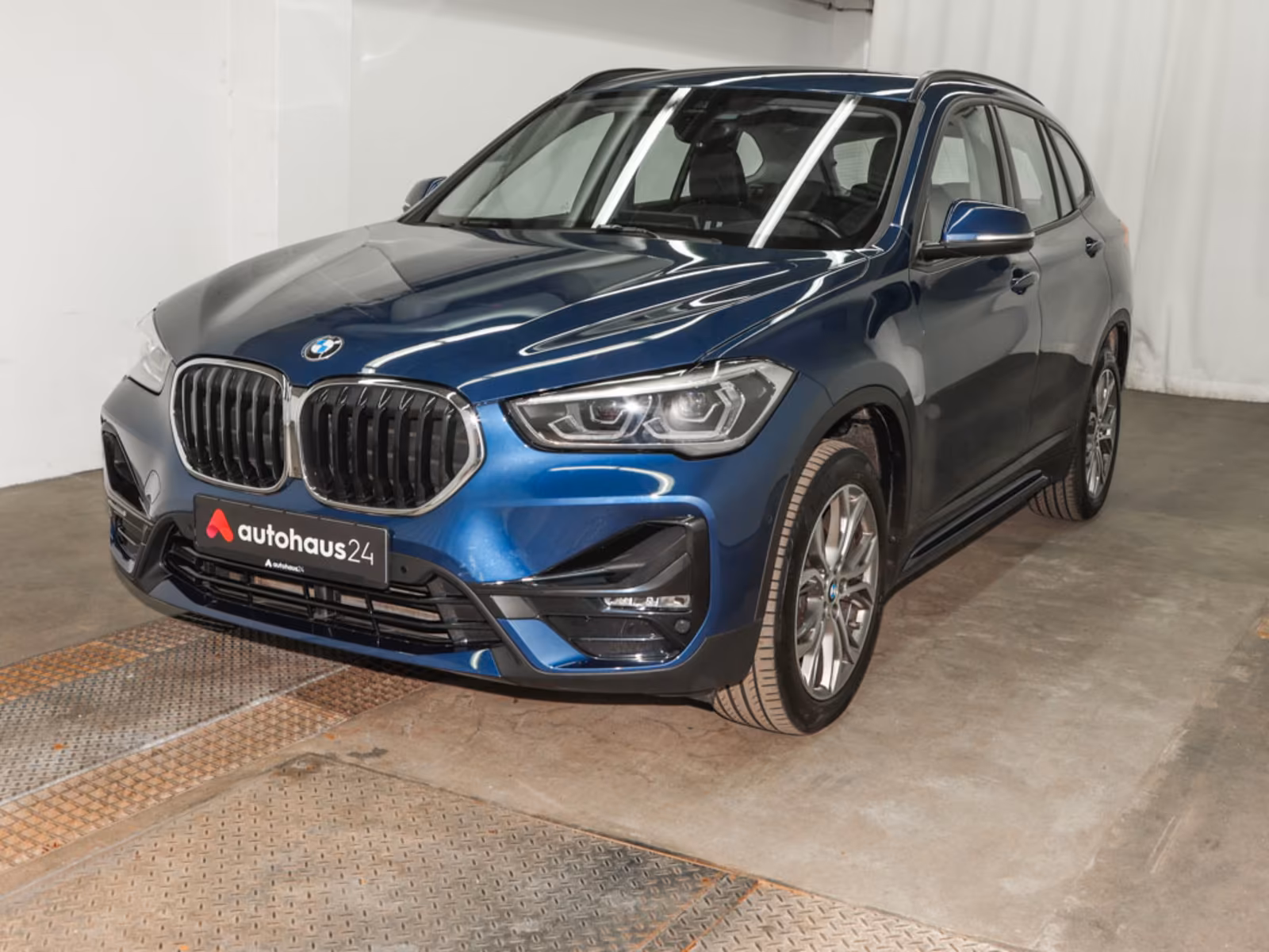 BMW X1 sDrive18d Sport Line LED|Navi|SHZ|PDC|HuD