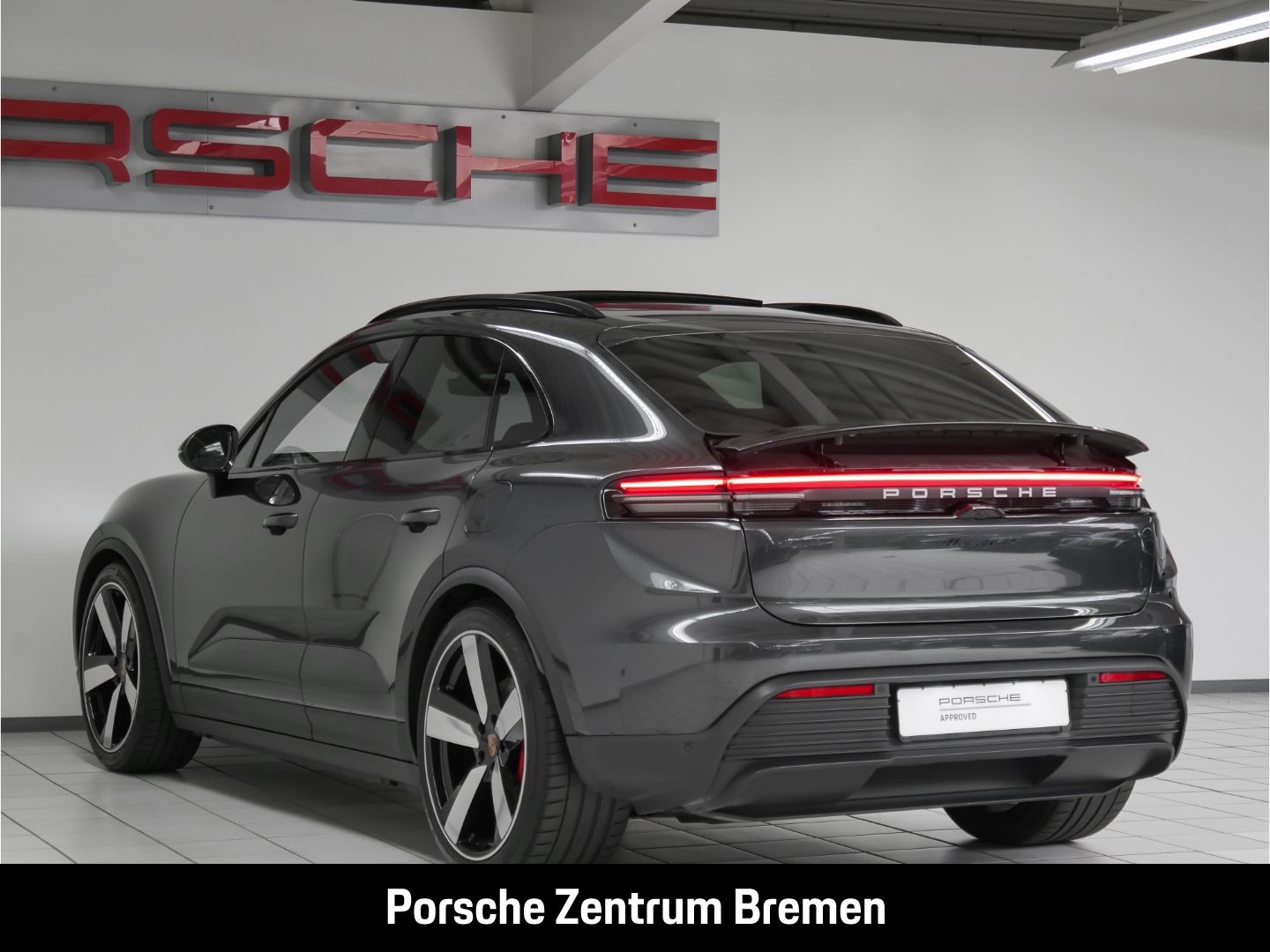Porsche Macan Electric 4 S 4S imagem 3