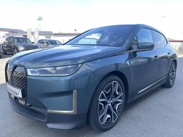 BMW iX xDrive50 HK HiFi DAB Aktivlenkung Pano.Dach