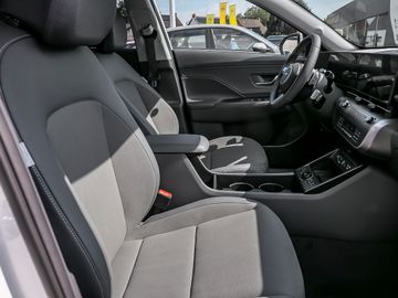 Hyundai Kona 1.6 Select 2WD Navi Autobahnassistent