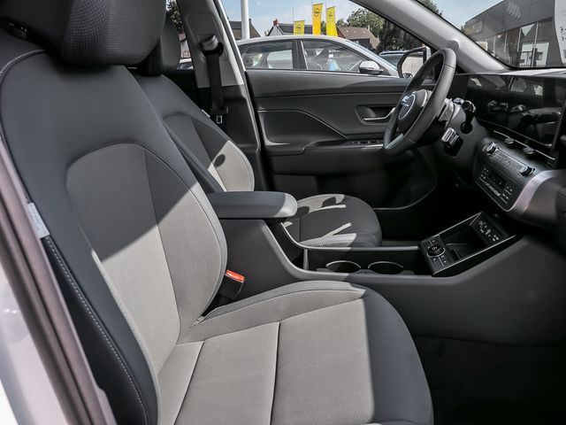 Hyundai Kona 1.6 Select 2WD Navi Autobahnassistent