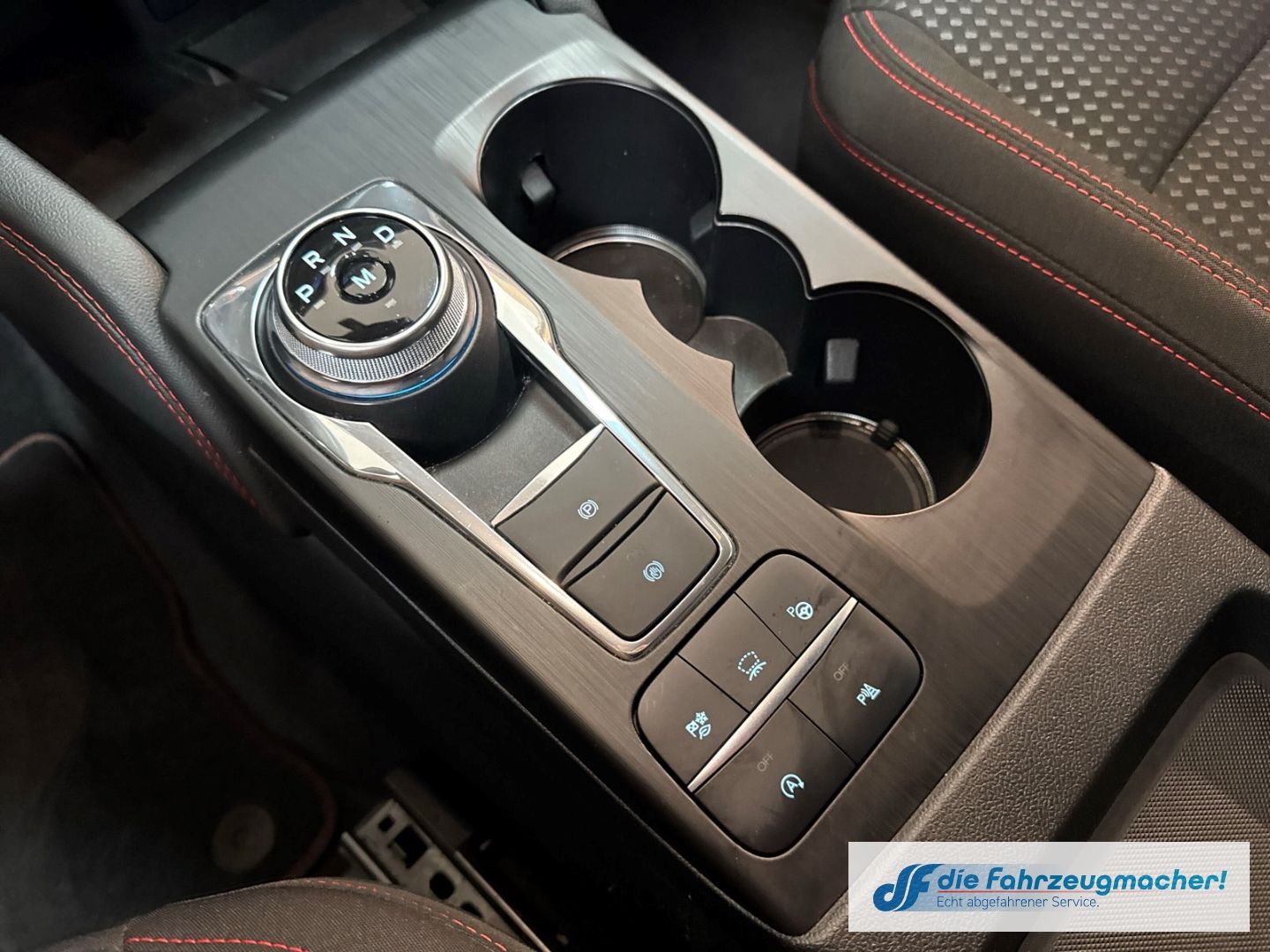 Fahrzeugabbildung Ford Kuga ST-Line HUD Navi Digitales Cockpit LED Blen