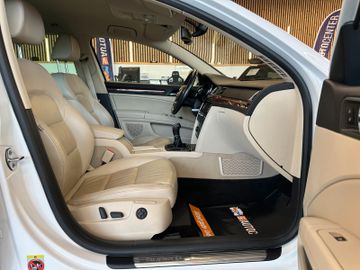 Skoda Superb Combi Elegance *1. Hand*Xenon*Klima*Navi*