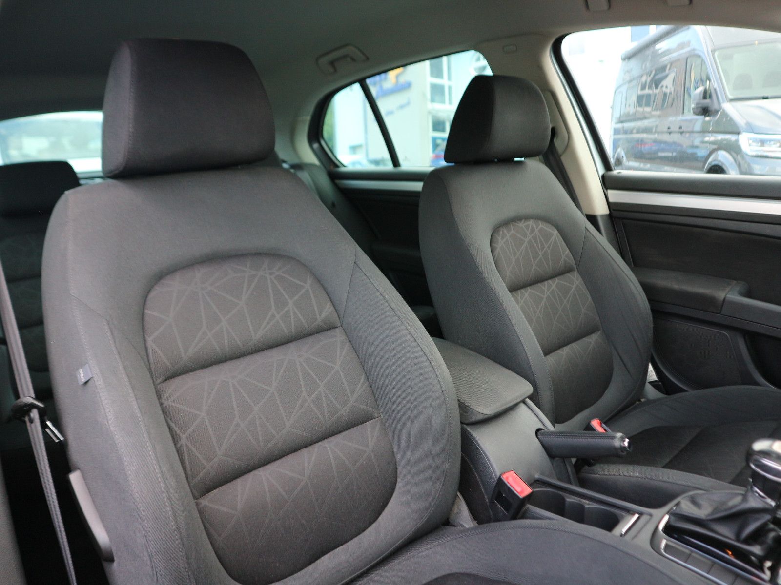 Fahrzeugabbildung SKODA Superb Family DSG GRA Xenon PDC SHZ
