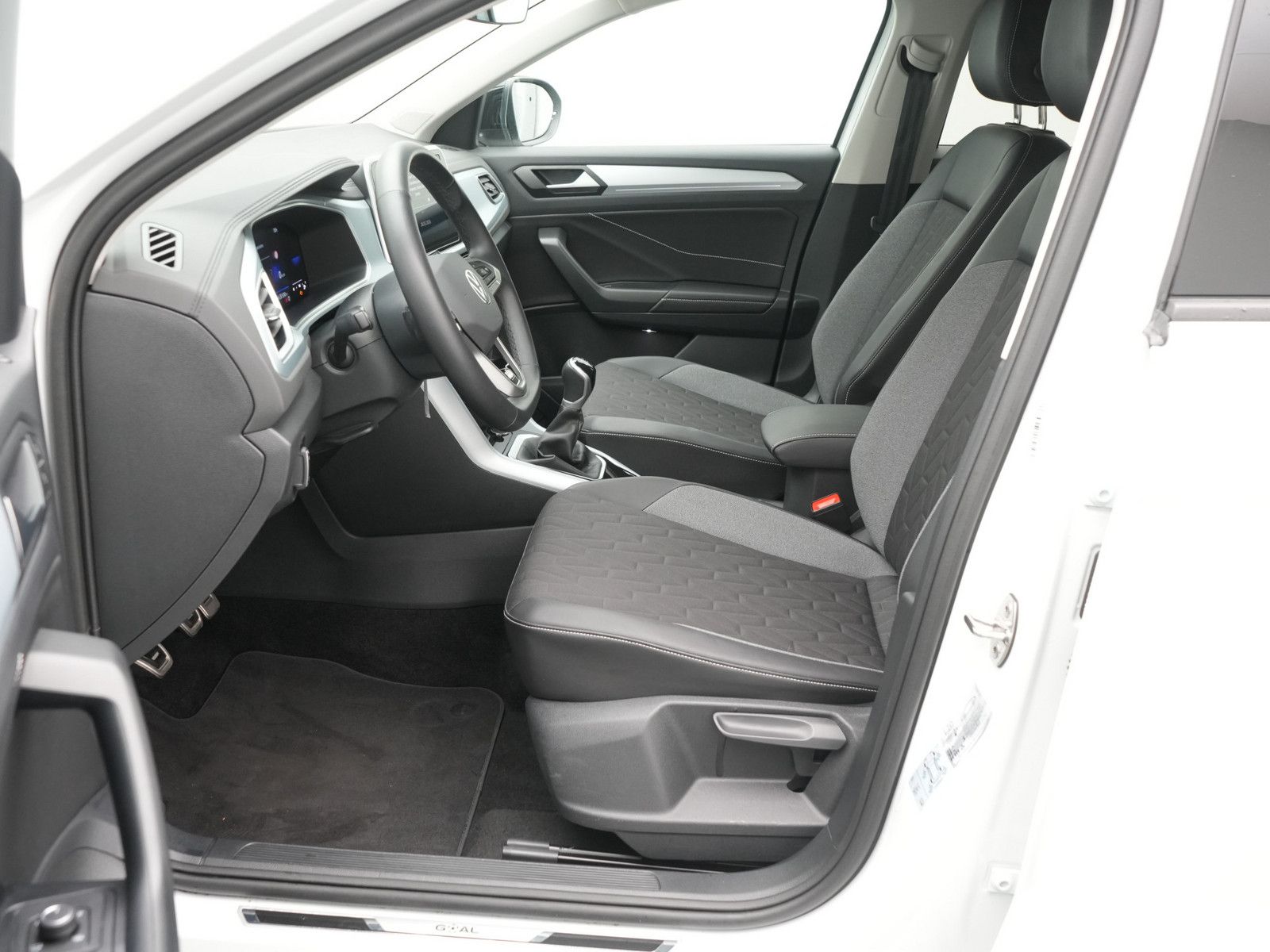 Volkswagen T-Roc - Bild 13