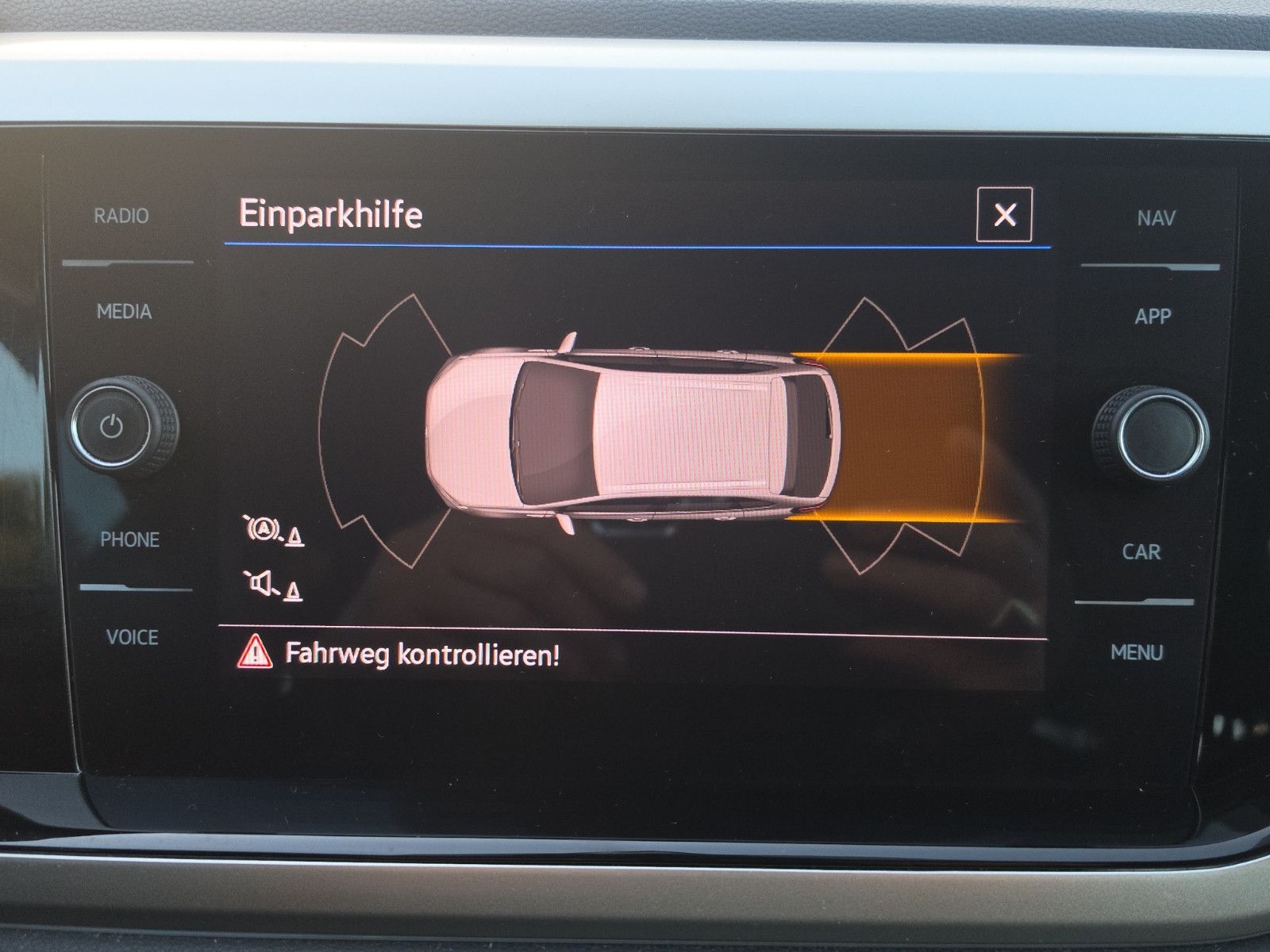 Fahrzeugabbildung Volkswagen Taigo Move AUS 1.HAND APP TEMPOMAT SHZ PDC