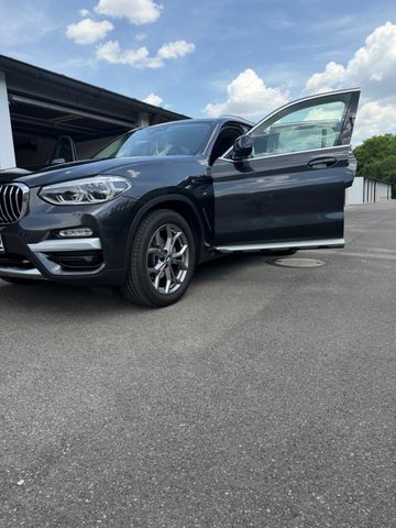 BMW X3 xDrive20i Luxury Line AT Luxury Line