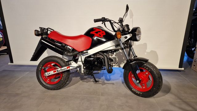 Honda ZB 50 / nur 550 km!