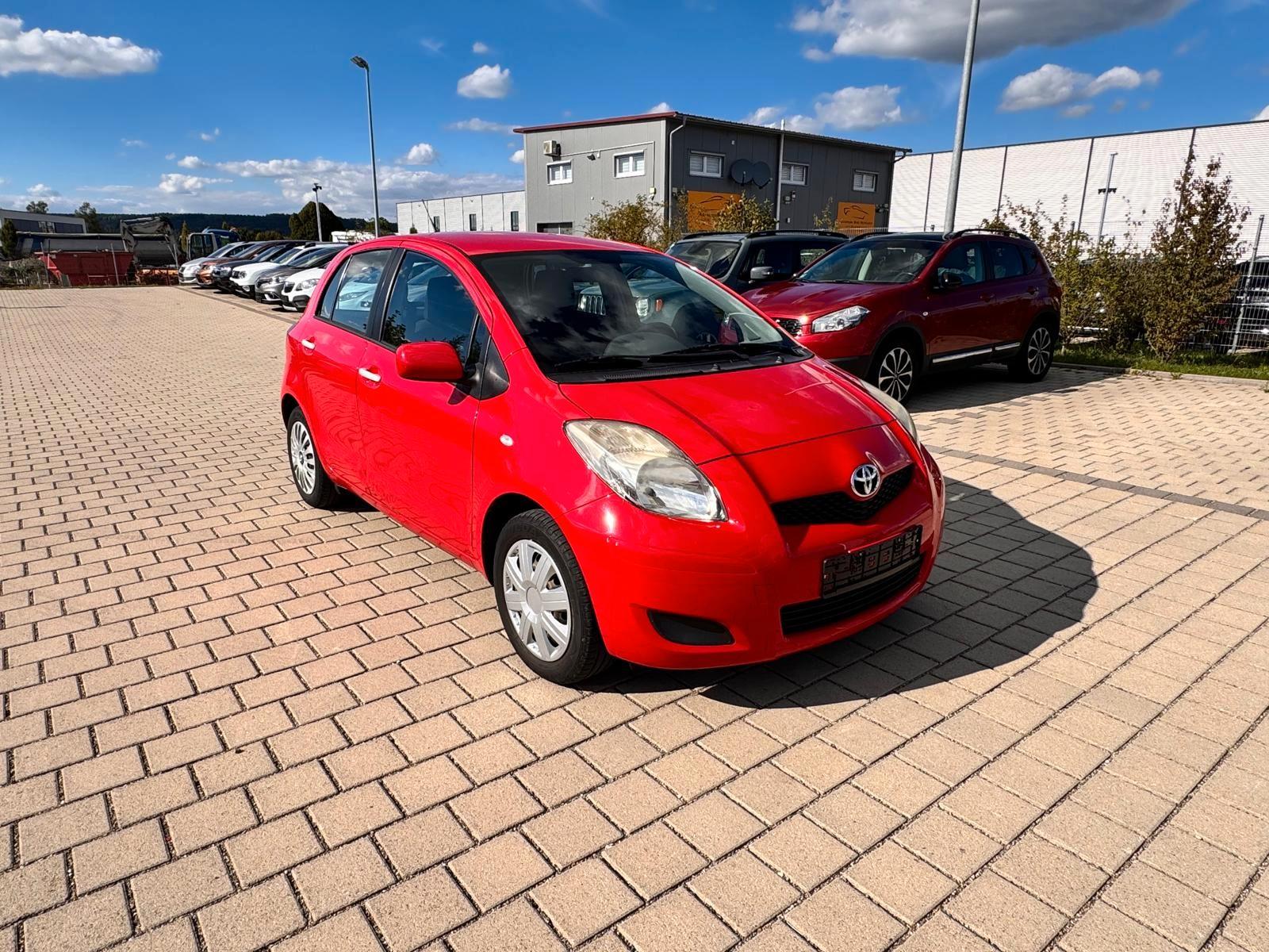 Toyota Yaris Cool Edition / 1.Hand  / TÜV 06 - 2028