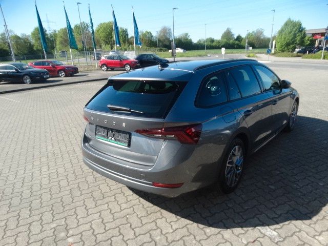 ŠKODA Octavia Octavia Combi Tour 2.0 TDI DSG – Bild 7 von 19