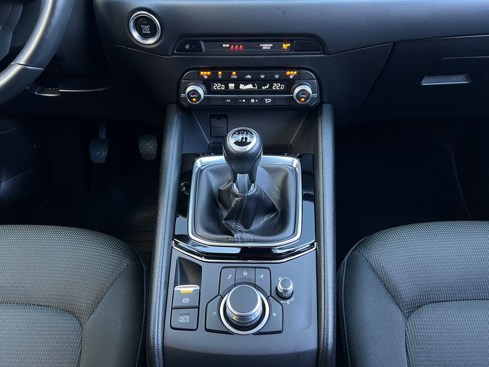 Fahrzeugabbildung Mazda CX-5 Advantage 2.0 SKYACTIV-G 2WD *LED, Navi, Kl