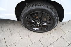 SKODA Karoq 1.5 TSI Sportline Navi CarPlay LED PDC