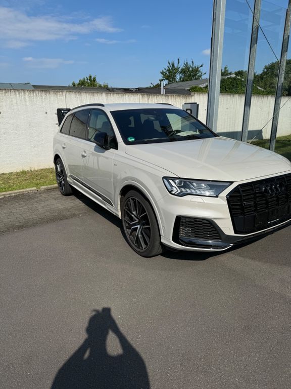 Image of Audi Q7