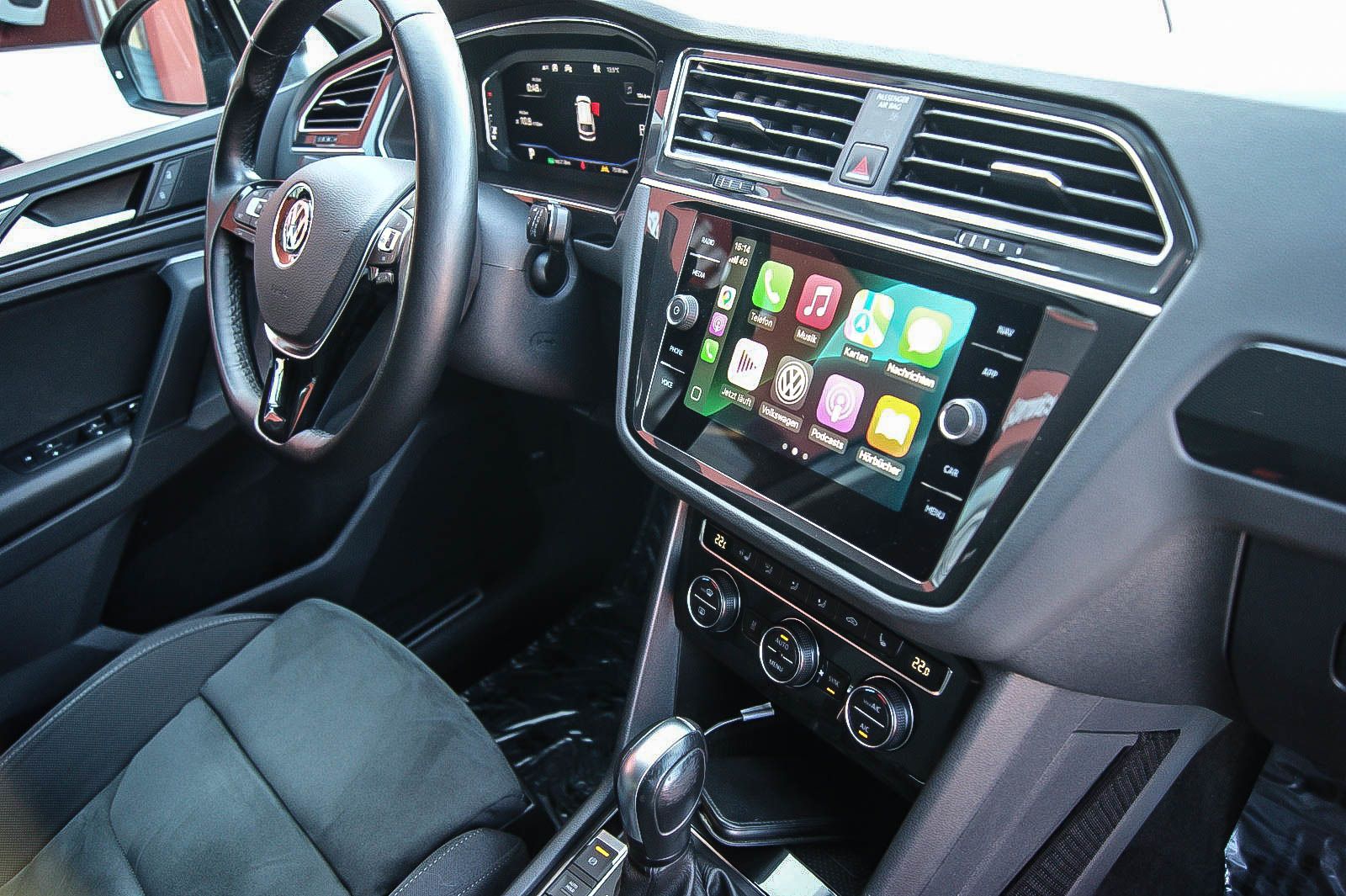 Fahrzeugabbildung Volkswagen Tiguan 2.0TDI 4Motion DSG R-LINE Black Style 19'