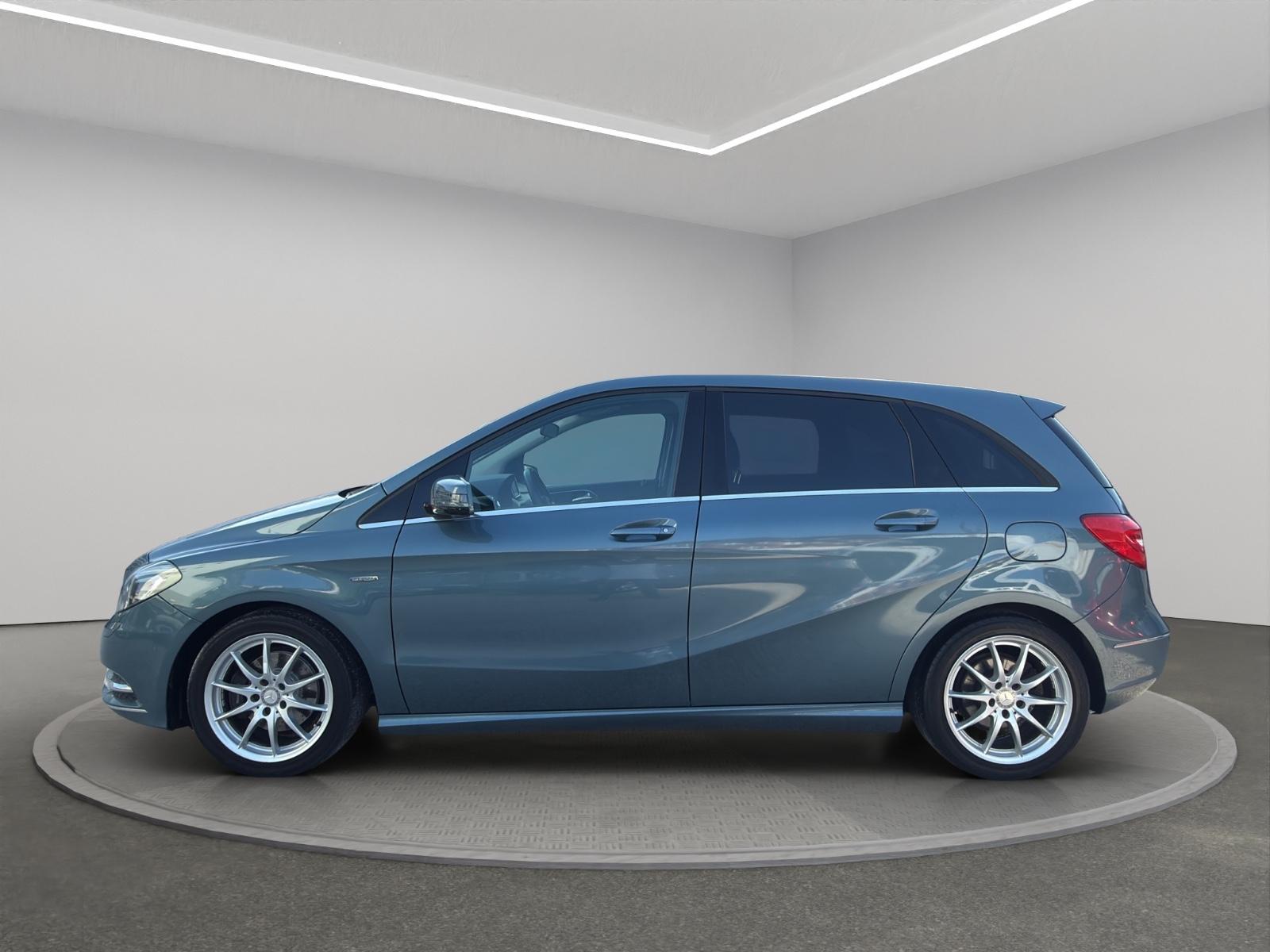 Mercedes-Benz B 180 Edition 1 Leder 1.Hand