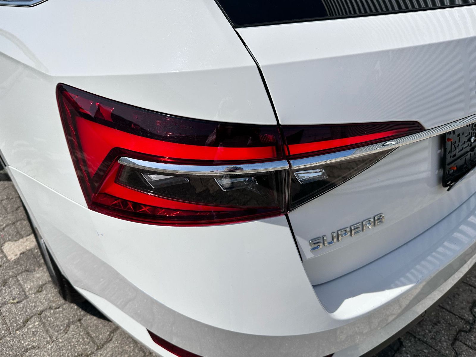 Fahrzeugabbildung SKODA Superb Combi Style / NAVI / GEPFLEGT