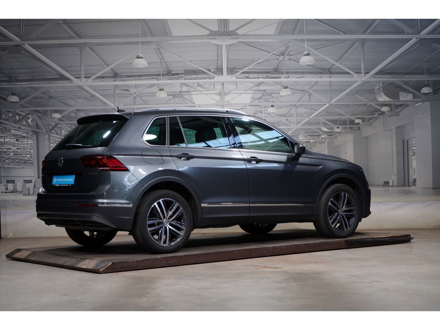 Volkswagen Tiguan Highline 2.0TDI 4M PANO Head-Up DYNAUDIO foto 3