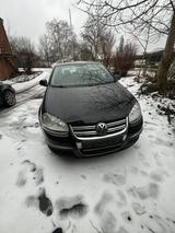 Volkswagen VW Jetta (2007) | TÜV bis 05/2026 | Kupplu... - Volkswagen Jetta aus 2007 mit Diesel-Antrieb