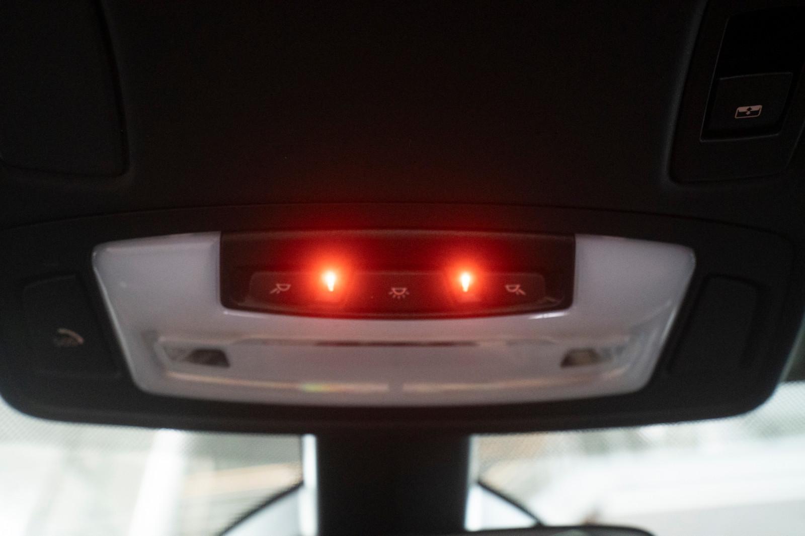 BMW i8 Roadster*HUD*H&K*LASER*CARBON