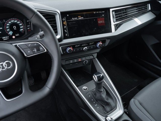 A1 Sportback 30 TFSI advanced LED+RFK+SZH-VORN